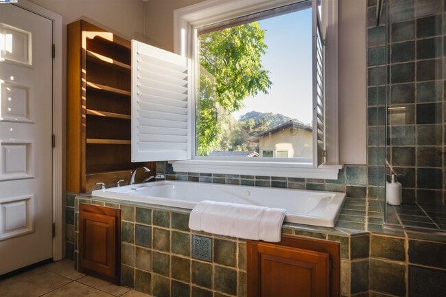 Building Photo - 5700 Alhambra Valley Rd