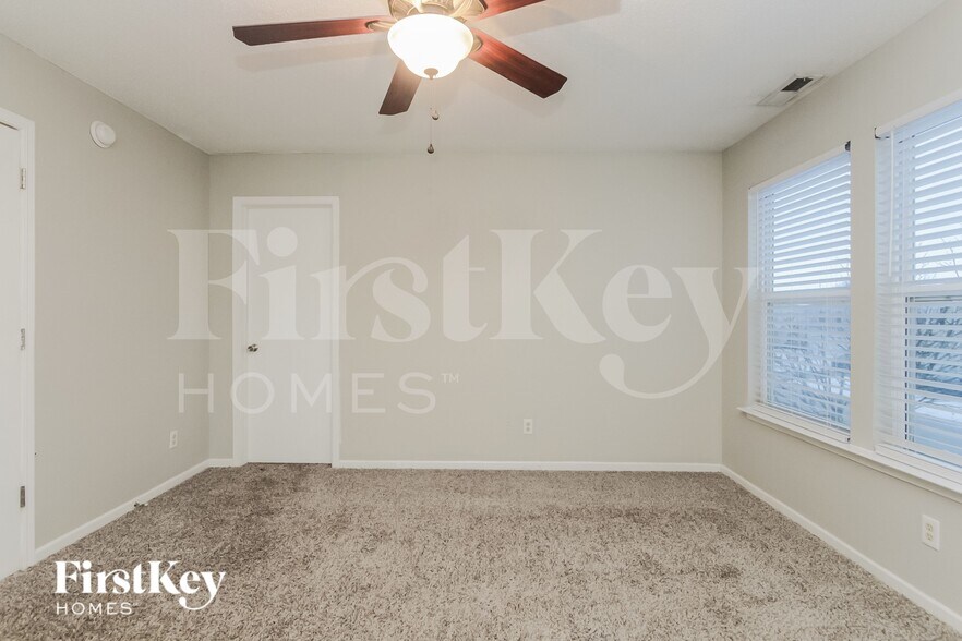 Building Photo - 2391 Providence Ct