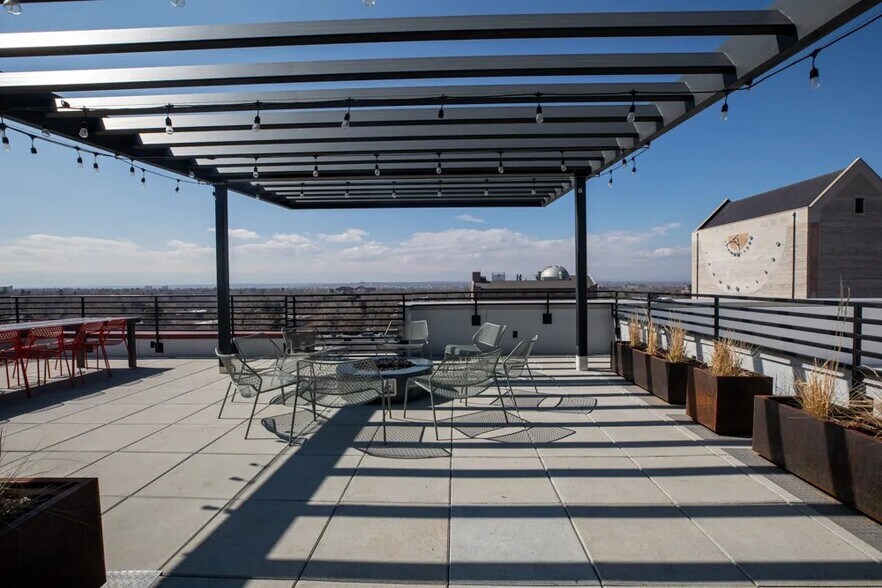 Roof deck - 2374 S University Blvd