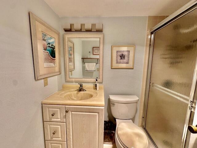 Building Photo - 2070 Cornwall D