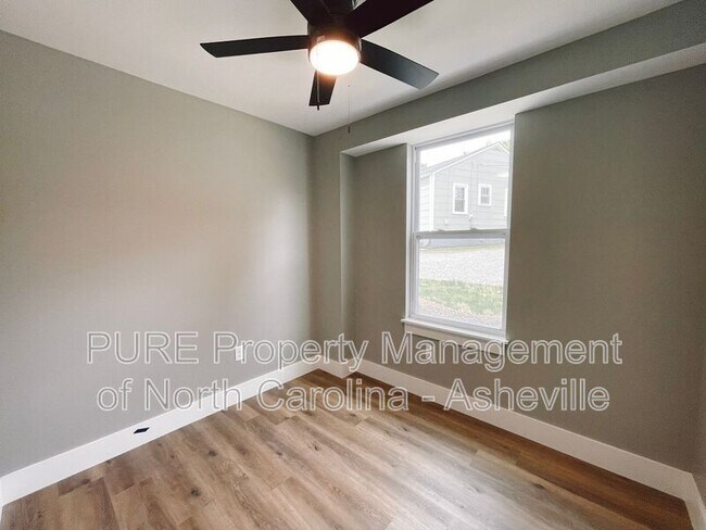 Building Photo - 268 Sand Hill Rd