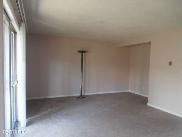 Building Photo - 2 br, 1 bath Condo - Crystalbrook Condos (...