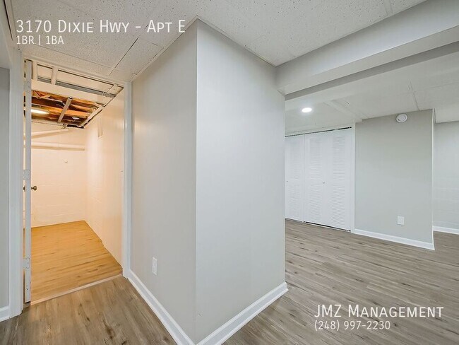 Building Photo - 3170 Dixie Hwy