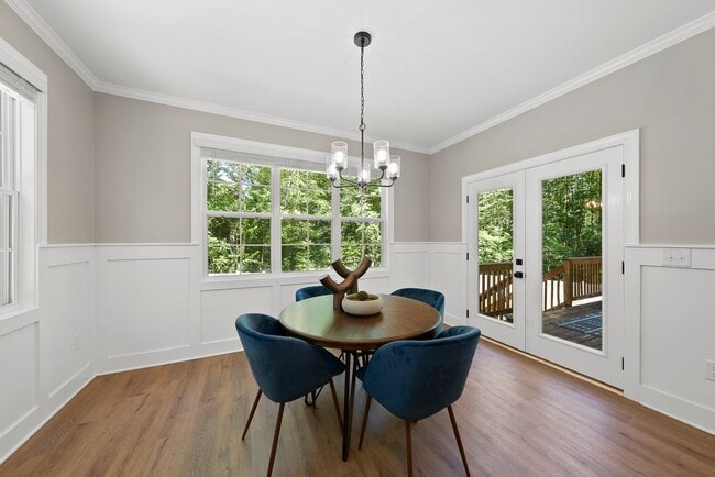 Building Photo - Charming Modern Farmhouse with 3 Bedrooms ...