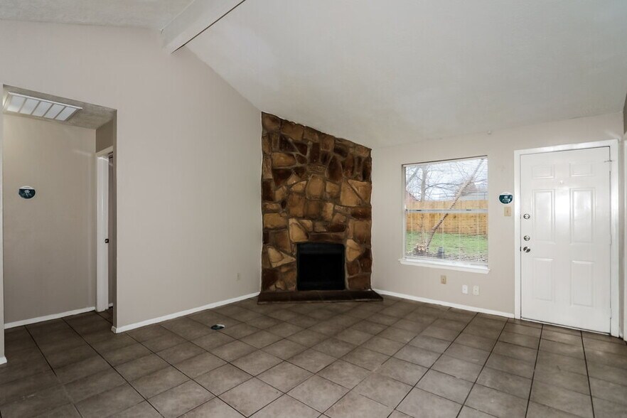 Building Photo - 14871 Shottery Dr