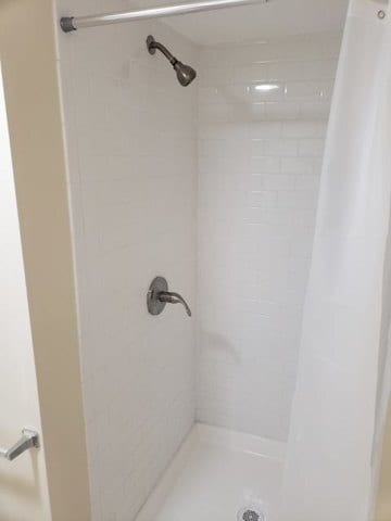 Building Photo - 2300 S Ridgeway Ave