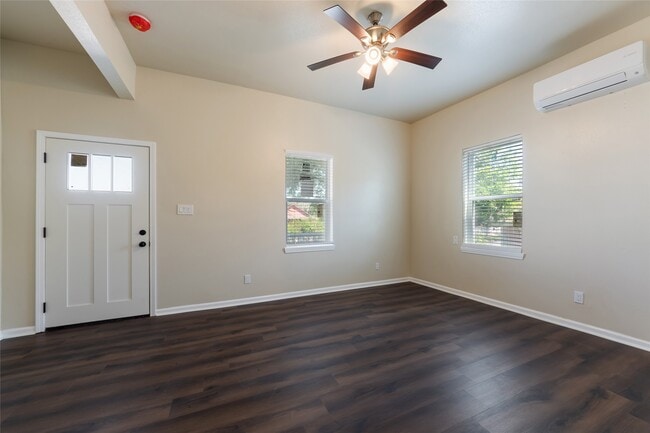 Building Photo - 2127 Avenue O