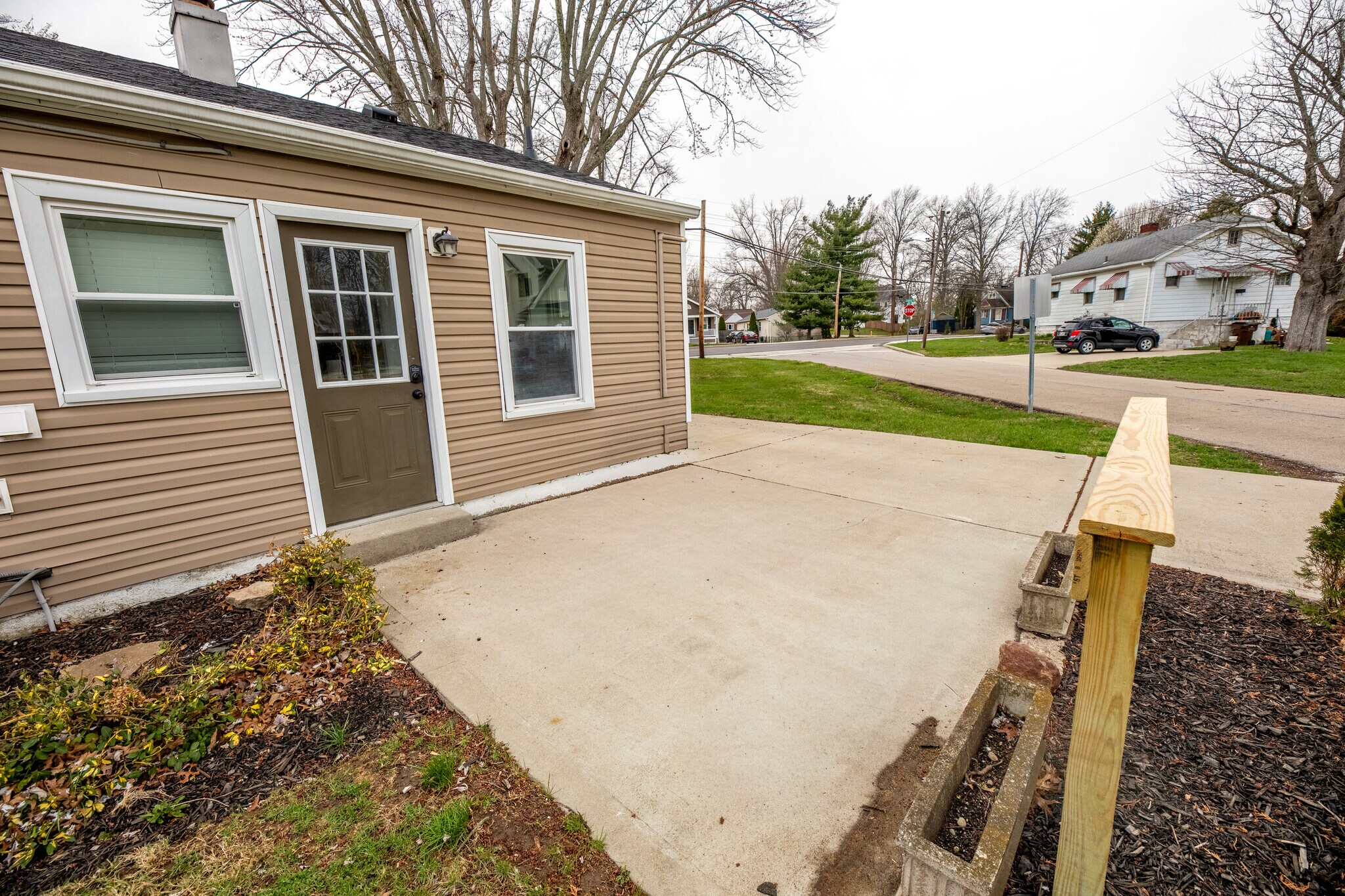 Building Photo - 4582 Cooper Rd