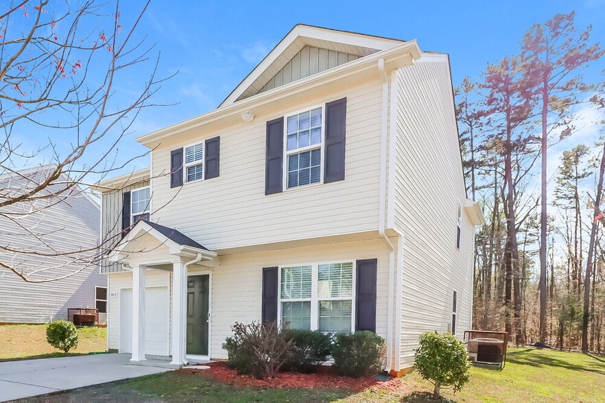 Building Photo - 7413 Hidden Creek Dr