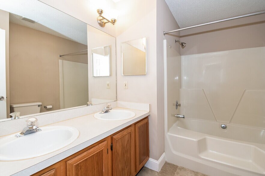 Building Photo - 5943 Early Harvest Ct