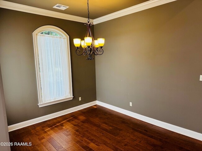 Building Photo - 106 Shadow Springs Dr