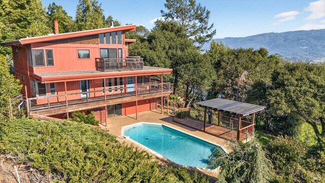 Building Photo - 2299 Sobre Vista Rd