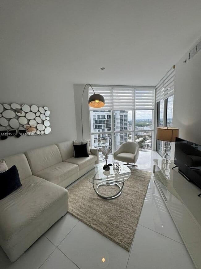 Building Photo - 18201 Collins Ave