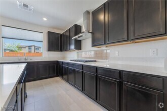 Building Photo - 10249 Eden Mountain St