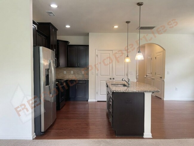 Building Photo - 606 Briarcliff St