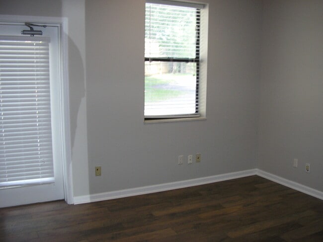 Building Photo - 1733 Campus Plaza Ct