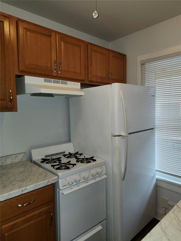 Building Photo - 421 NW 10TH Av