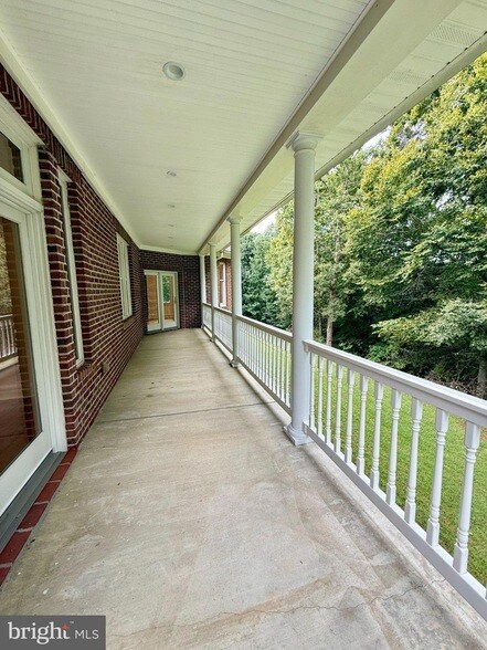 Building Photo - 11325 Wicomico Oaks Pl