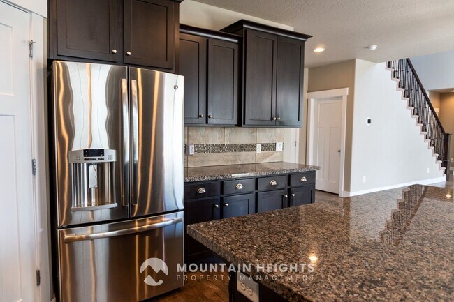 Building Photo - 3953 Sand Lake Dr