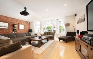 Building Photo - 671 Boylston St