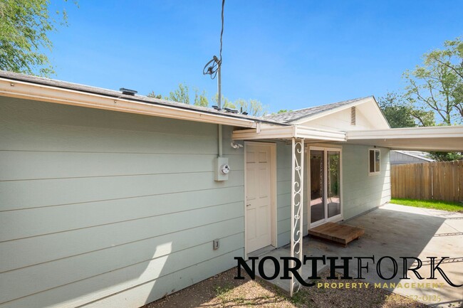 Building Photo - Spectacular Remodeled Nampa Home