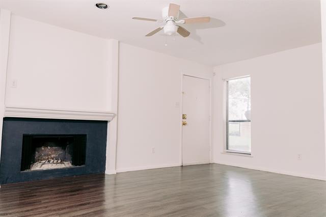 Building Photo - 6646 E Lovers Ln