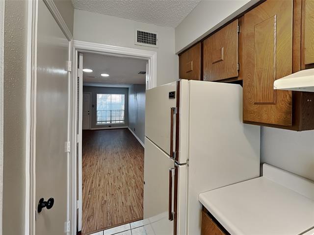 Building Photo - 931 Roaring Springs Rd