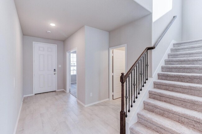 Building Photo - 5933 Revere Dr