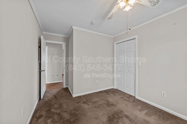 Building Photo - 305 Resort Dr