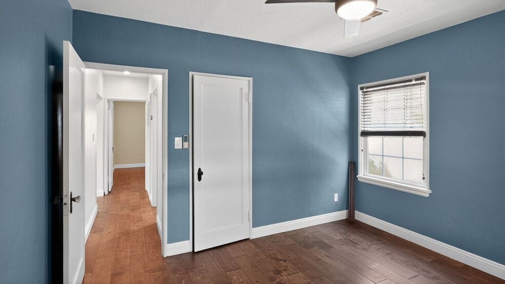 Building Photo - 506 W Coolidge St