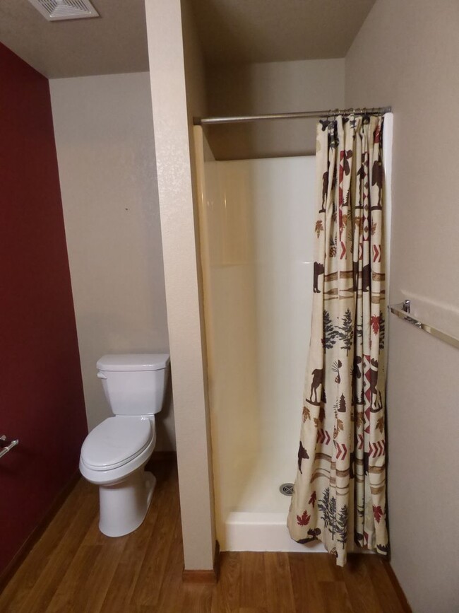 Building Photo - 3 Bedroom home in Loveland