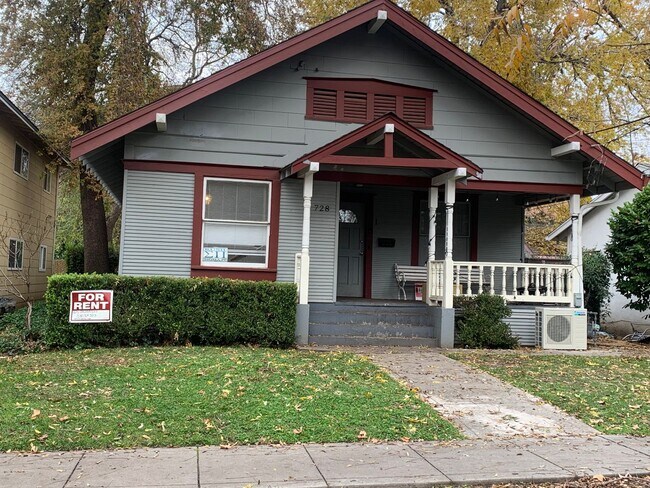 Building Photo - 728 W 3rd St