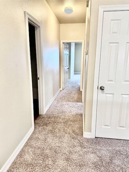 Building Photo - 64 Woodland Hills Dr