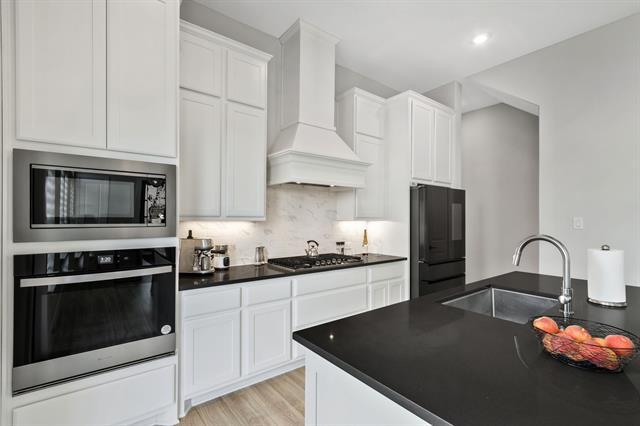 Building Photo - 12106 Dahlia Bay Dr