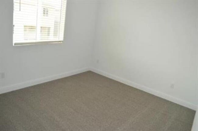 Building Photo - 2447 Quesada Dr