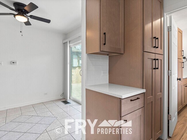 Building Photo - Updated Home near Downtown Denver