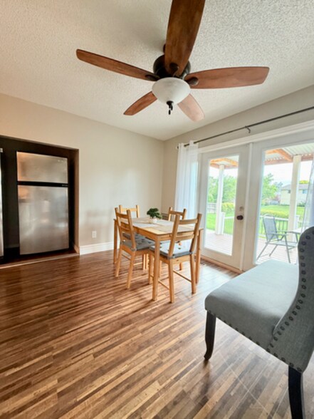 Building Photo - 1601 27th Ave