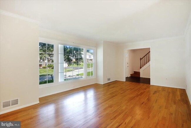 Building Photo - 8709 Sleepy Hollow Ln