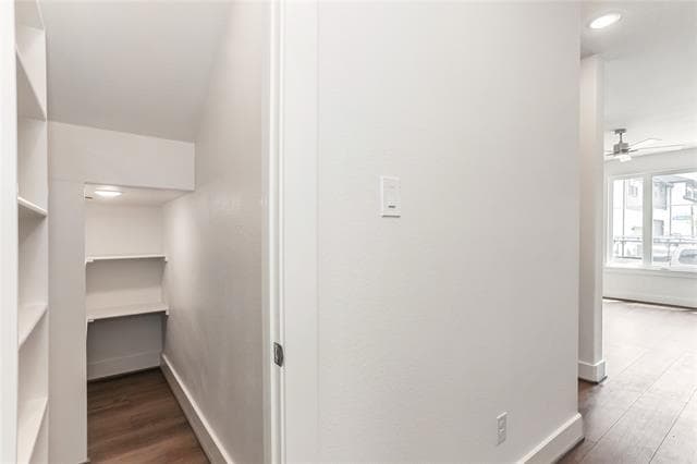 Building Photo - 7725 Reis Ln