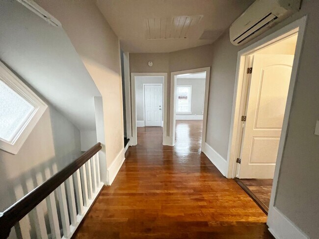 Building Photo - 40 Buxton Ave