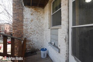 Building Photo - 3716 N Hoyne Ave