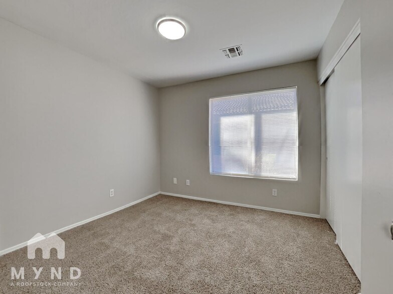 Building Photo - 13229 W Acapulco Ln