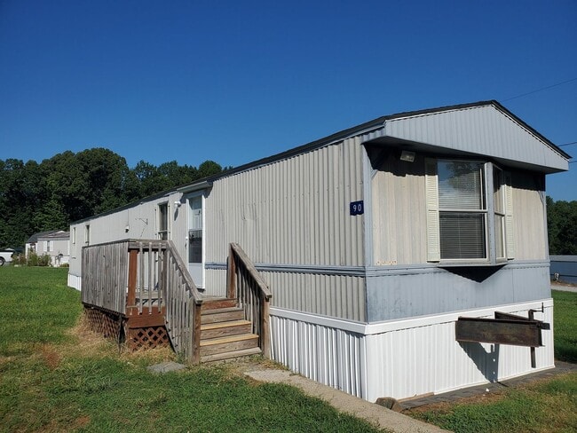Building Photo - Ready to move in!