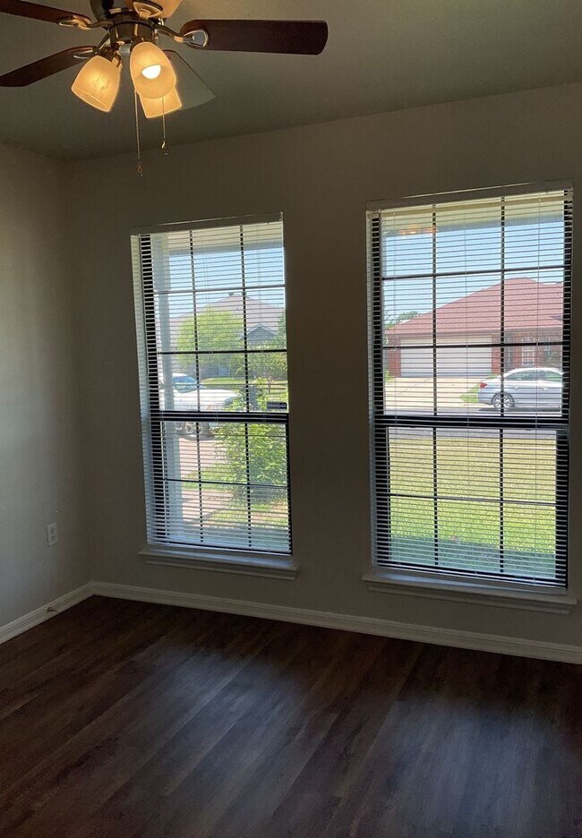 Building Photo - 4208 Shagbark Dr