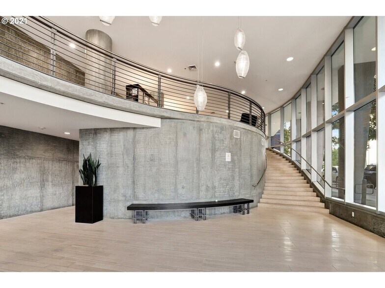 Building Photo - 1255 NW 9th Ave