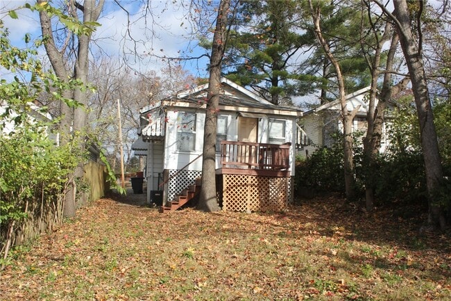 Building Photo - 7028 Glades Ave