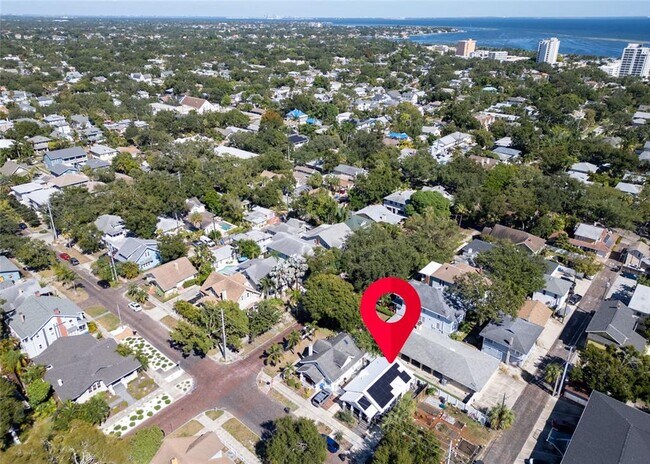 Building Photo - 747 2nd St N