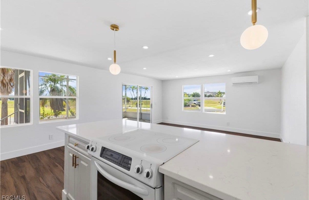 Building Photo - 13670 Dowitcher Dr