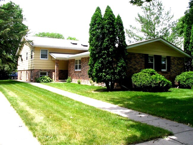 Primary Photo - 205 Washington Ave