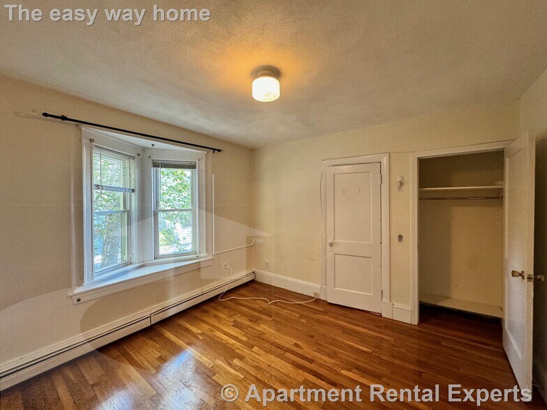 Building Photo - 881 Broadway